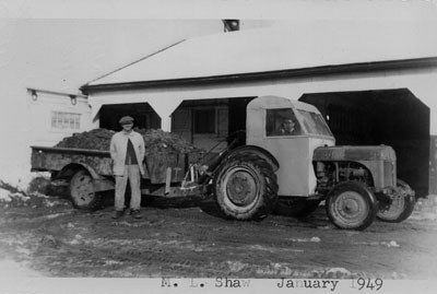 The hydraulic trailer was really made to haul and dump manure from the barn. Here it’s shown hauling it’s first load from the barn.